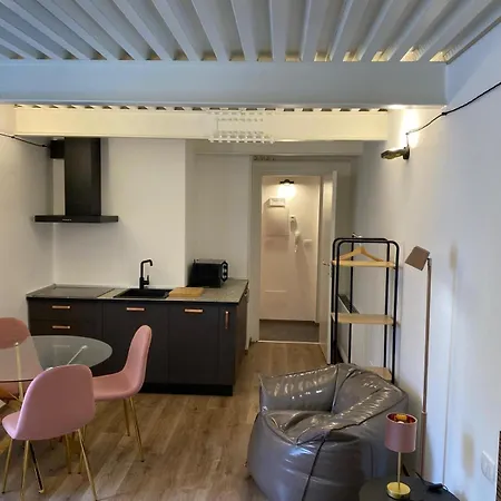 Al Fronte Mare Suites Apartments Muggia Exterior photo