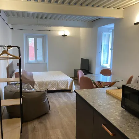 Al Fronte Mare Suites Apartments Muggia Exterior photo