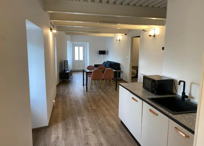 Al Fronte Mare Suites Apartments